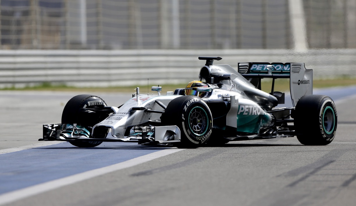 Mercedes W05_testing.jpg
